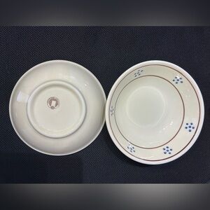 Italian Pottery. Set of 2 bowls 9.5”. Beautiful like new.